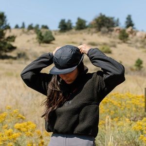 Topo mountain fleece pullover